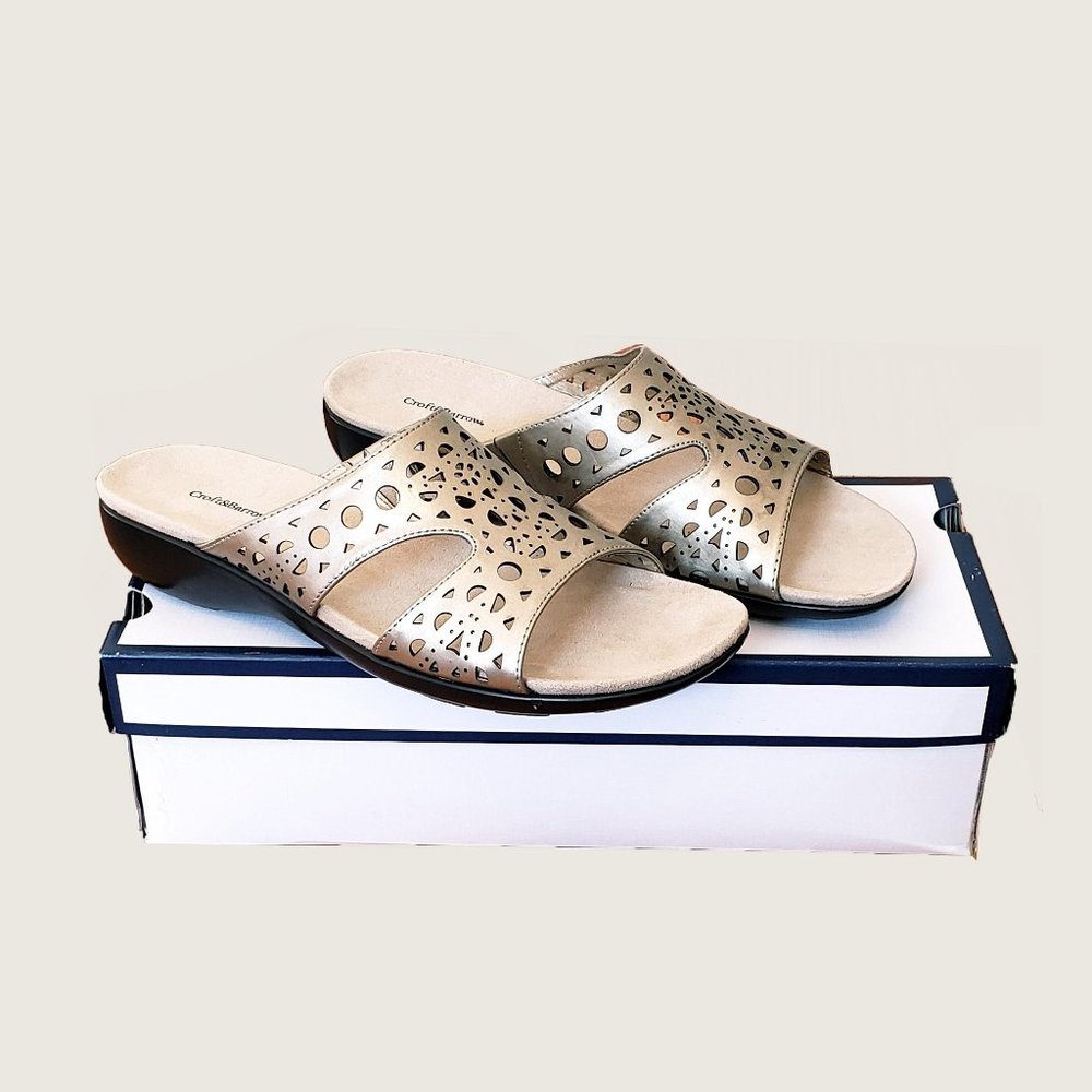 Croft&Barrow Faris Gold Metallic Sandals NWT - Picture 3 of 10